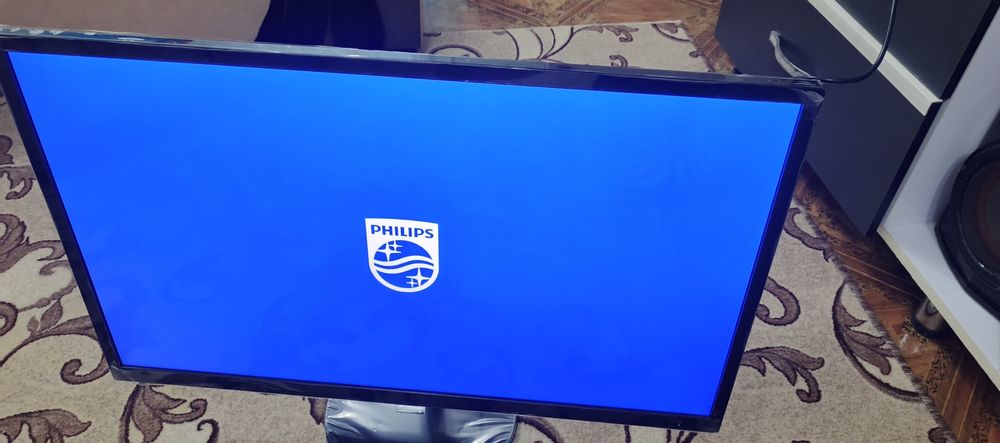 Монитор Филипс в упаковке