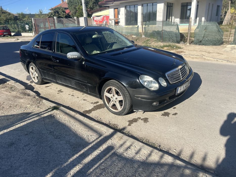 Mercedes  E 220 w211