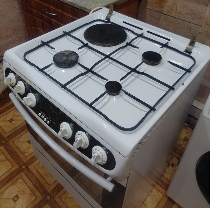 Продам газовую плиту