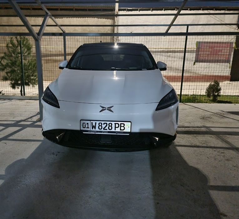 Xpeng g3 520,  2021 йил 4 та янги балон, олди ва томи броний плёнка,