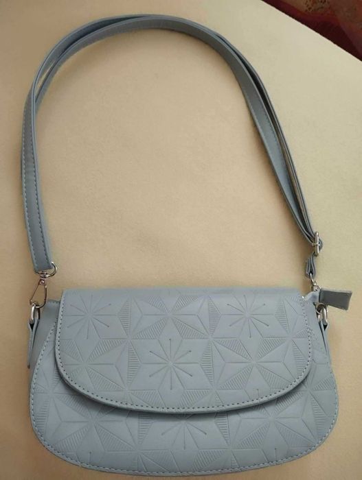 Нова дамска чантичка