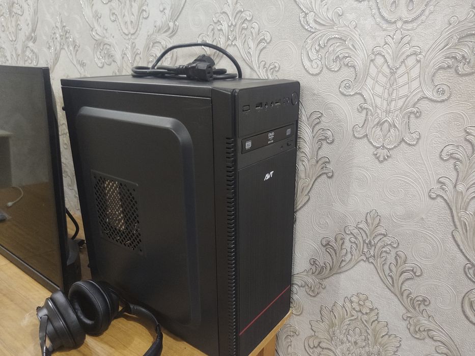 Игровой компьютер за 200$. Срочно!!!