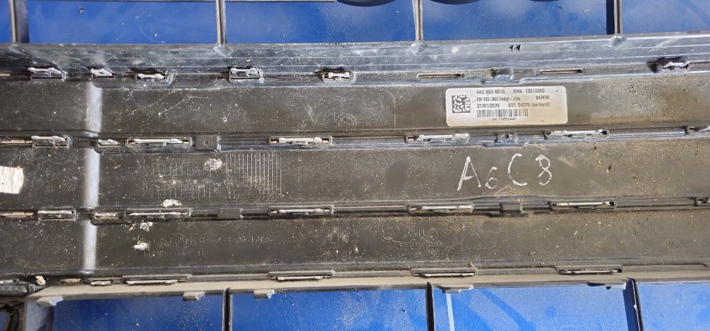 Grila centrala față Audi A6 C8
