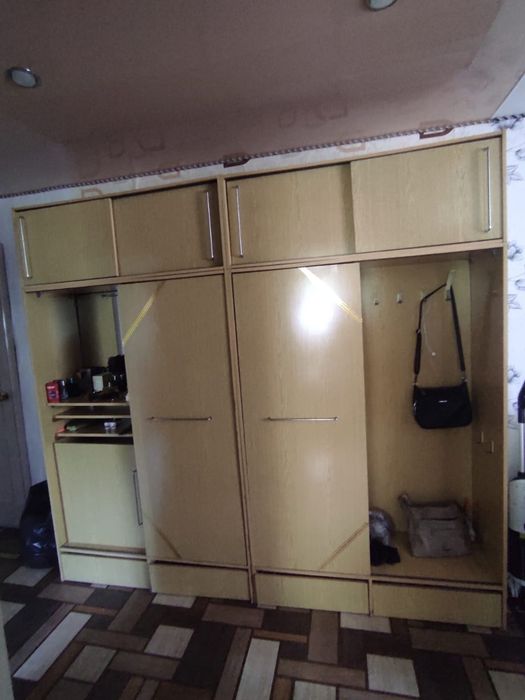Продам стенку б/у 10.000 тг