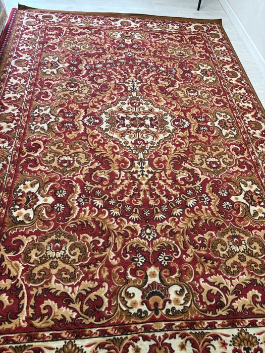 Продаётся палас в отличном состоянии 2*3