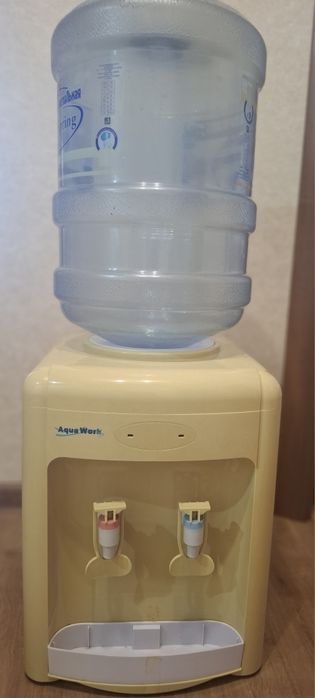 Продам бутыль с диспенсером