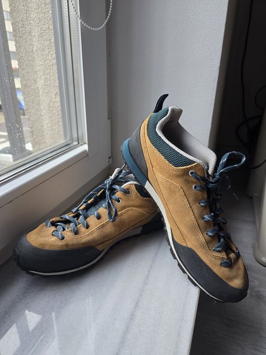 Adidasi Drumetie Arpenaz 500 Revival (Decathlon)