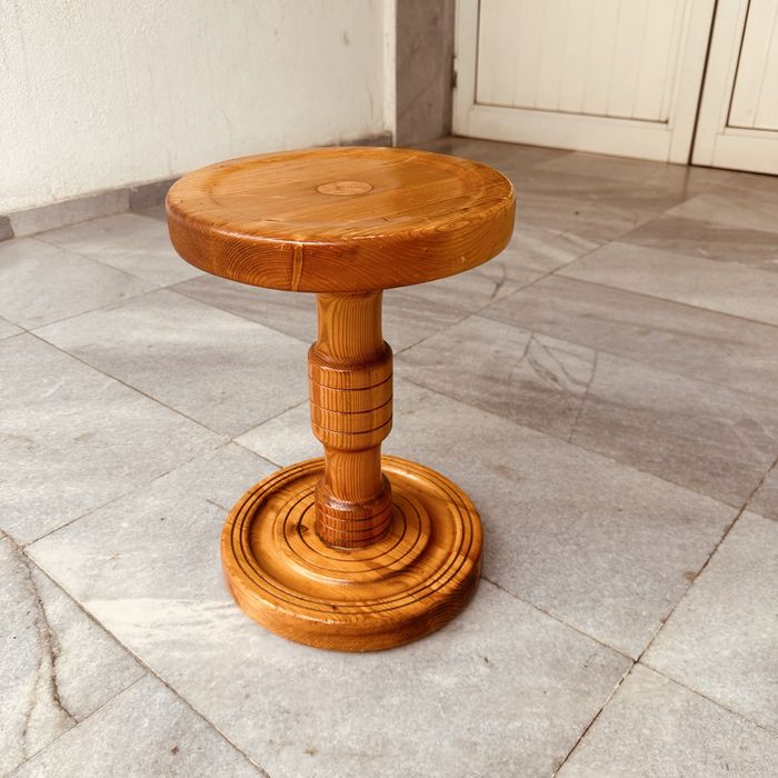 Шведско дървено столче от масив