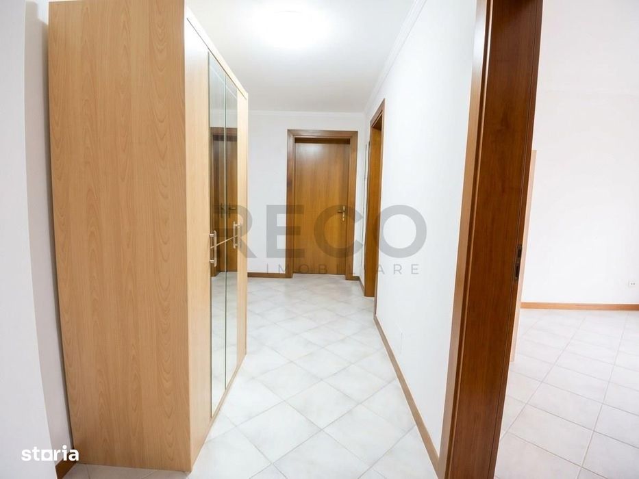 RECO Apartament cu 2 camere decomandat Nelocuit. Zona centrala etaj 23