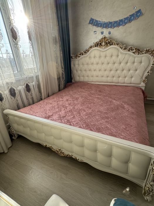 Кровать почти новая