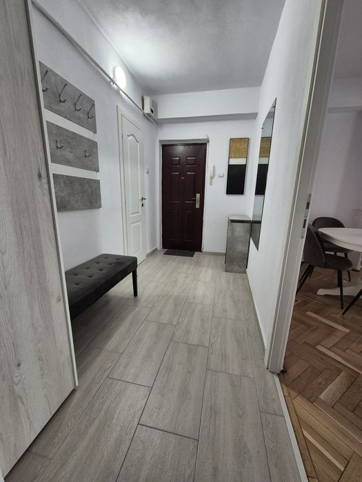 Proprietar inchiriez 3 cam in Gh Laz 36