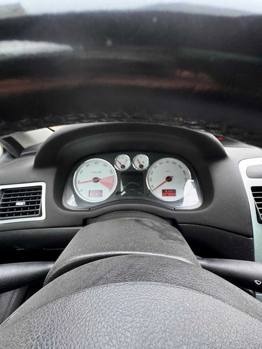 Peugeot 307cc кабриолет 1.6 бензин