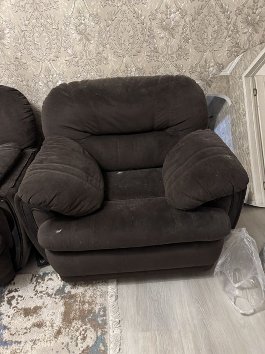 Комплект диван и 2 кресла