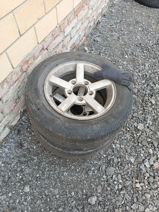 Продам Шины Р 16