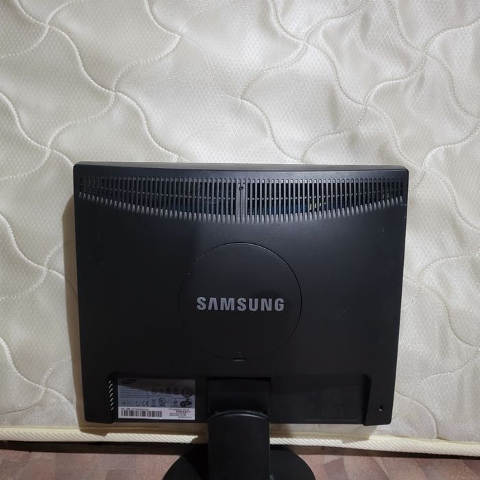 Продам samsung монитор