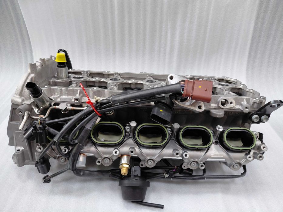 07L103285 К-т Нова Лява глава 5.2 V10 Audi R8 S8 S6