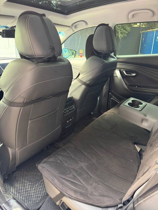 Срочно продается машина Jetour X70 flagship eng fulli