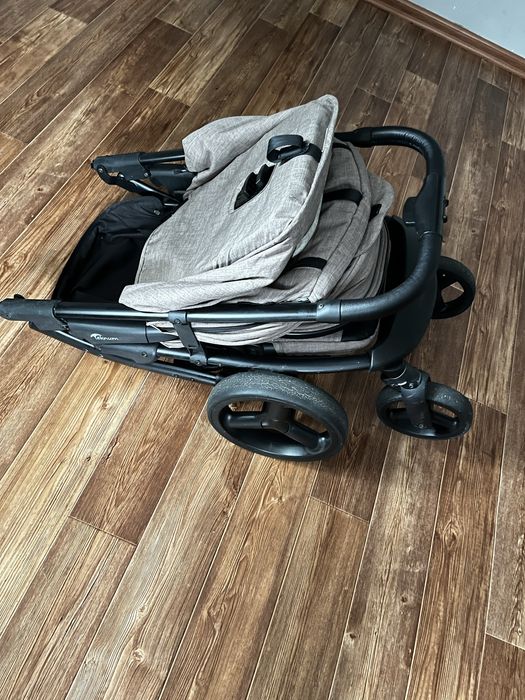 Продам коляску Teknum