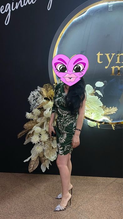 Платье мини одно плечо открытое