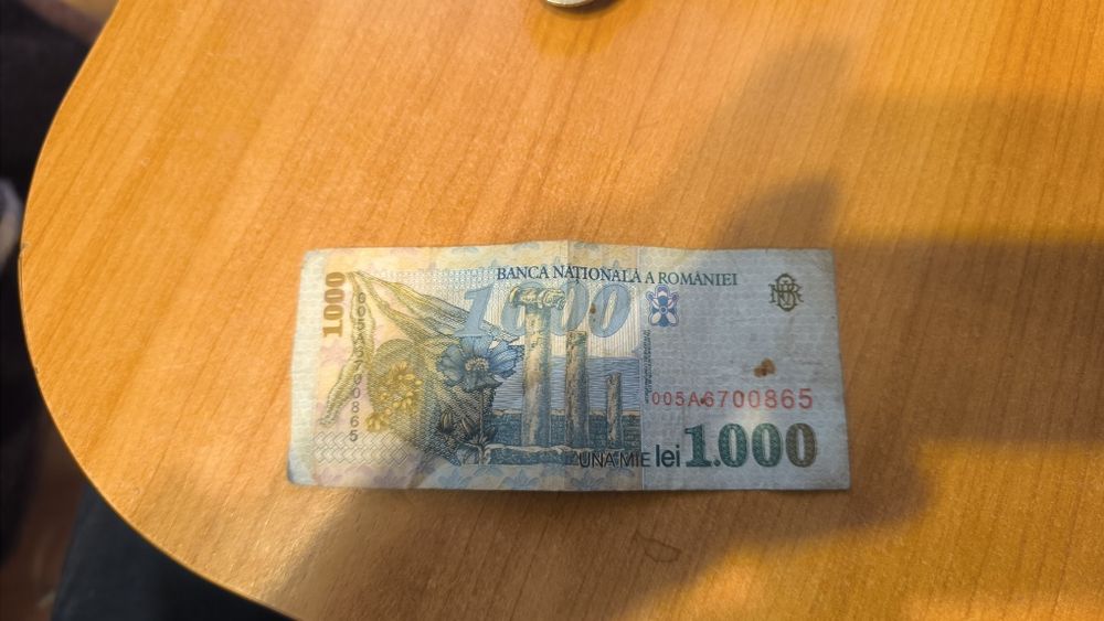 Vând monede de colecție