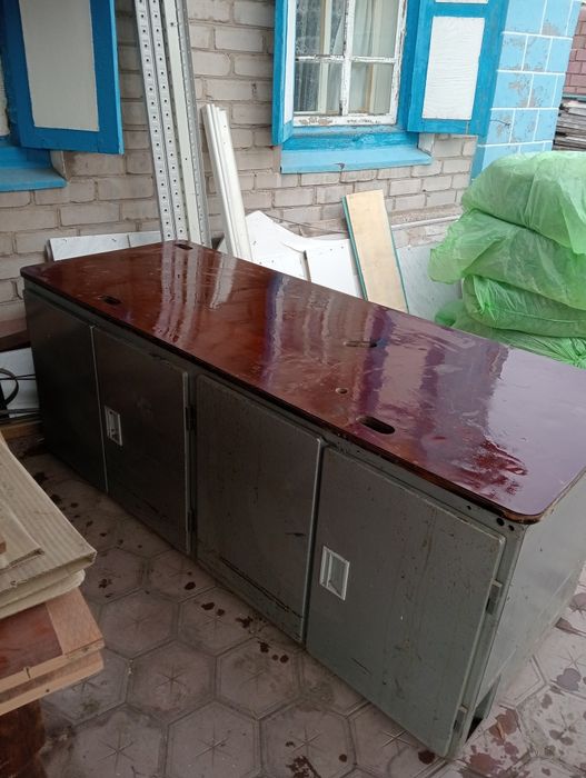 Продам стол верстак