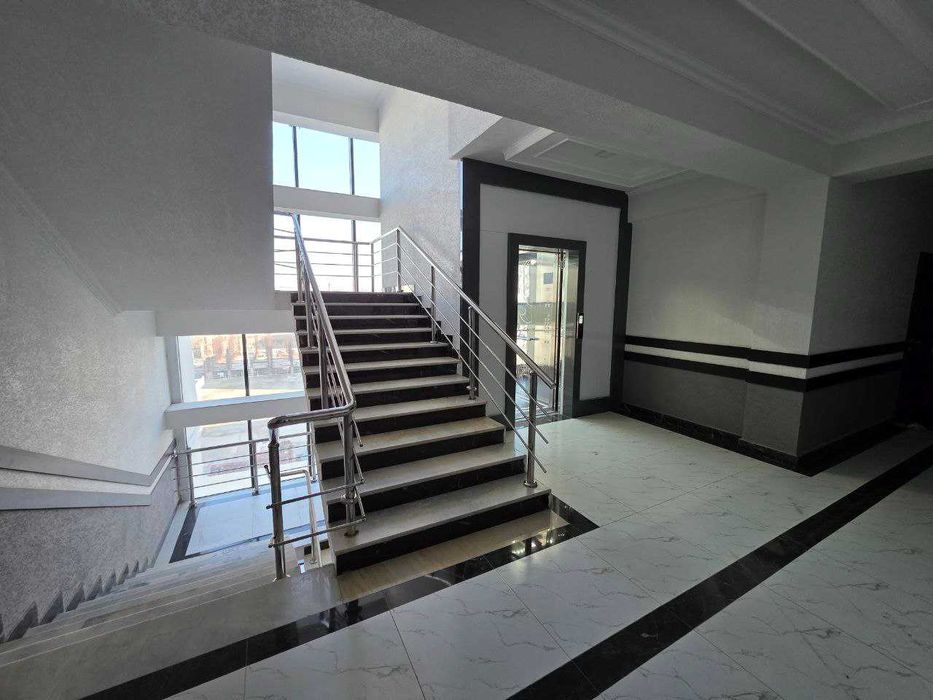 4х комнатная квартира на 5 этаже 118кв/м, в Самарканде