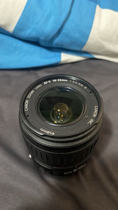 Obiectiv Canon EF-S 18-55mm f/3.5-5.6 II