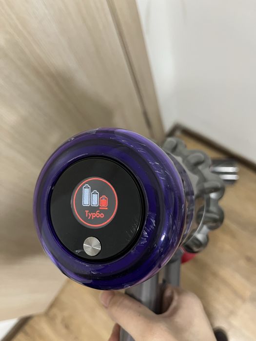 СРОЧНО ПРОДАМ пылесос dyson v11