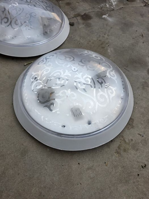 Продам плафоны потолочные