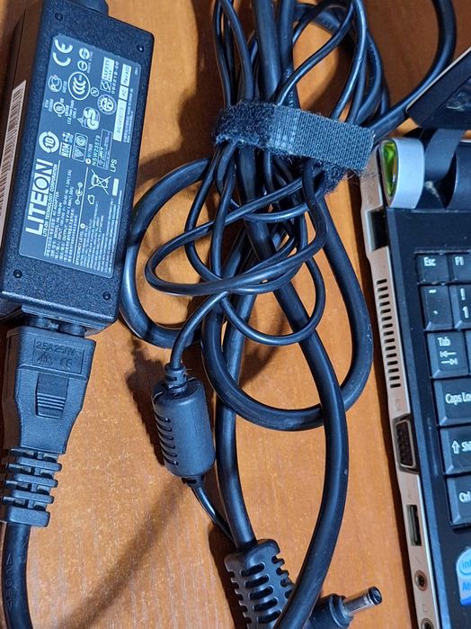 Лаптоп Acer aspire one