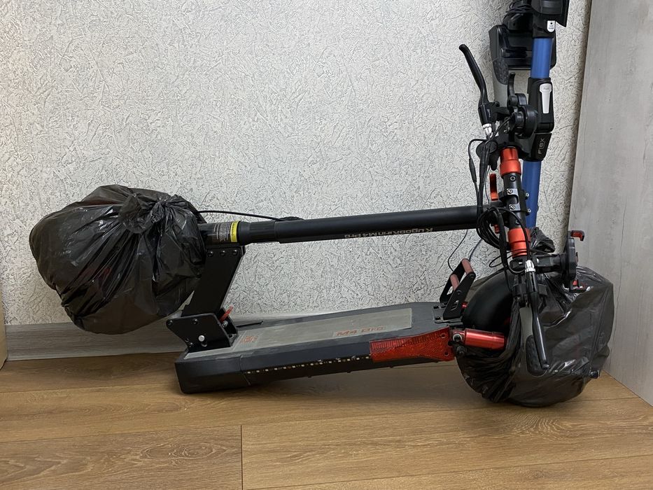 Электронный сомокат Kugo m4 pro