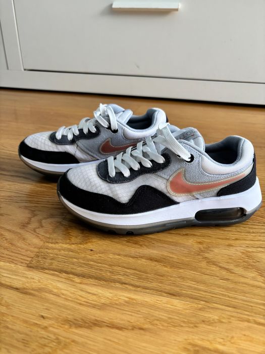 Nike Airmax Motif 36