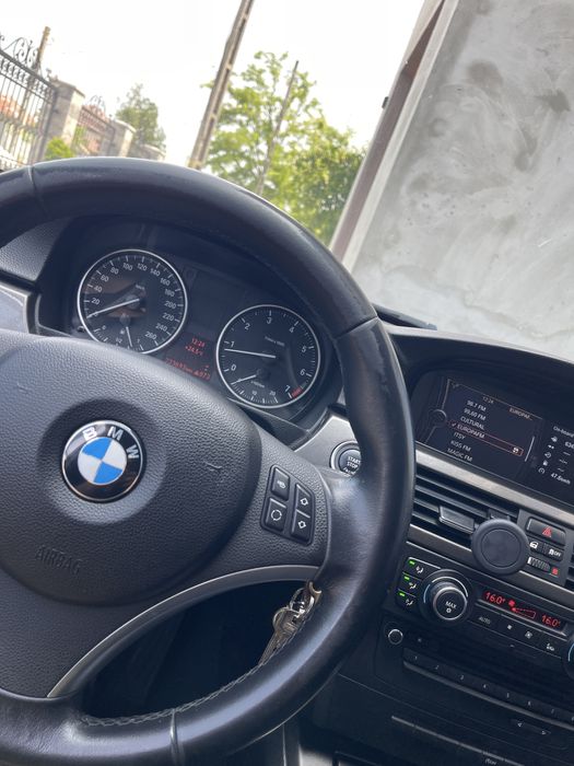 BMW Seria 3  E90 2011