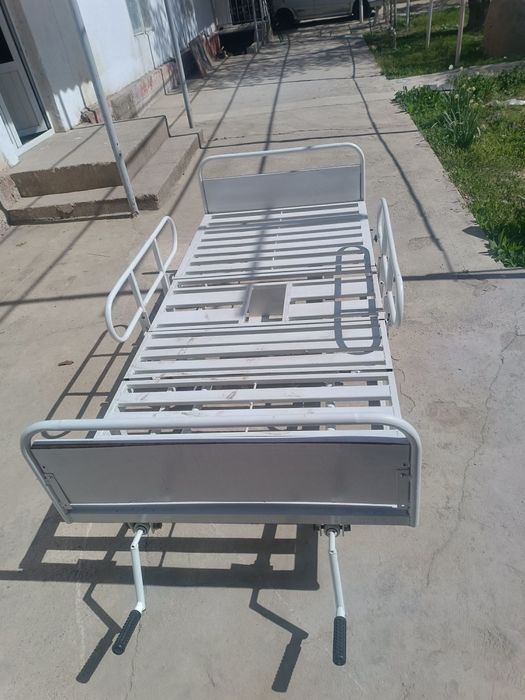 Медицинский кровать