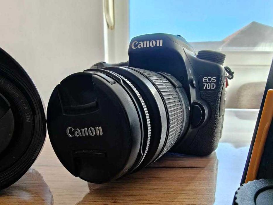 Kit Canon 70D + 50mm 1:1.8 STM -WIFI +Touchscreen + Ecran rotativ. Ideal pentru evenimente!