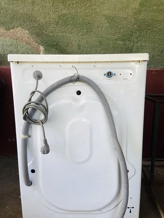 Продам стиральную машину