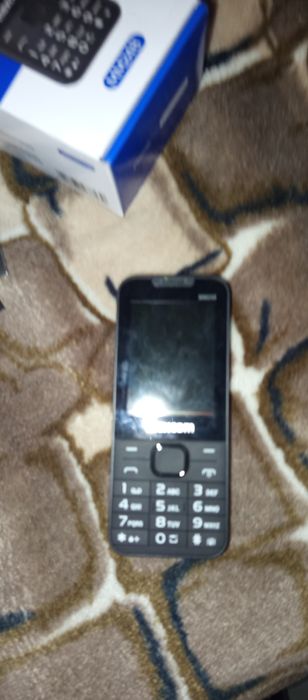 Telefon mobil cu taste