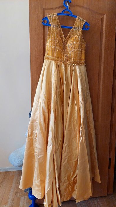 Нарядные пышные платья