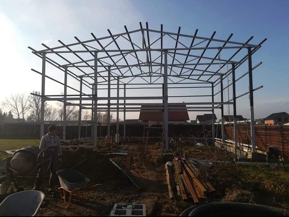 Vand Hale metalice 16m x35 complecta la cheie cu panou sandwich