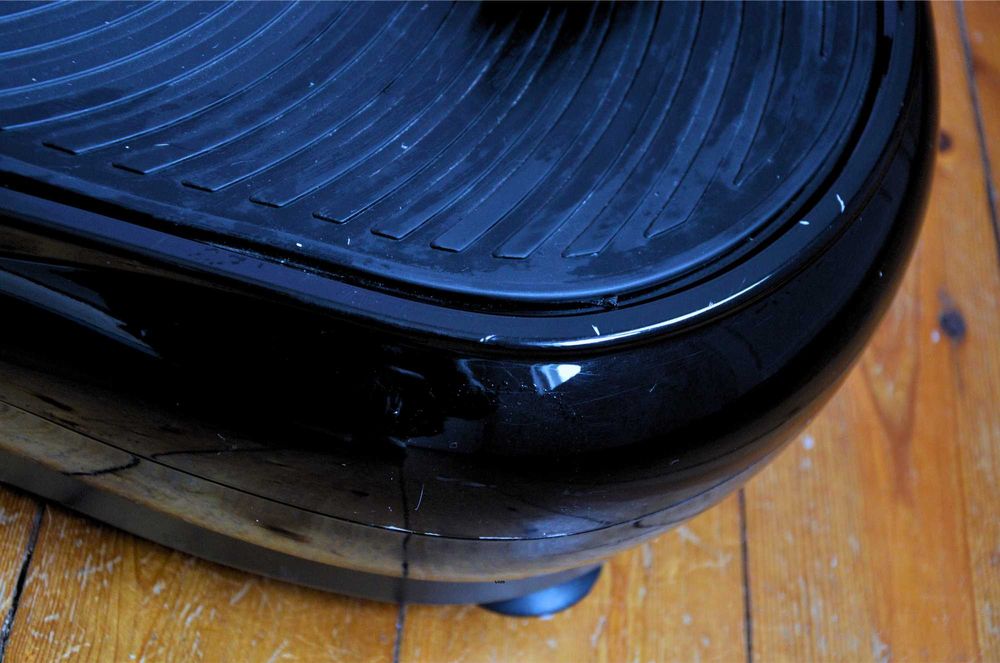 Вибрационна платформа / плоча, позлвана минимално, с дистанционно, 79€