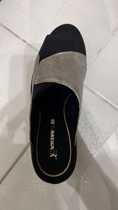 Женская обувь