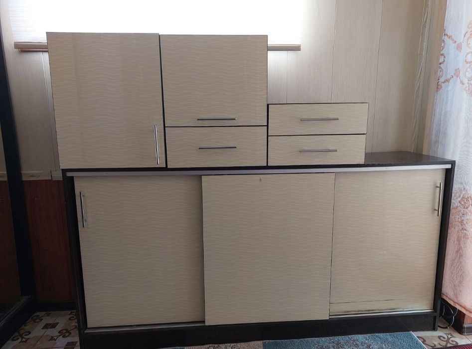 Шкаф сатылады???