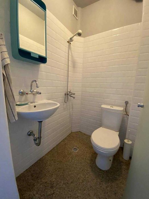 Дава се под наем Двустаен апартамент в София, Център - 70 кв.м за 473.79 € - Снимка #3