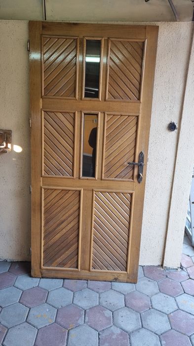 Usi de exterior din stejar