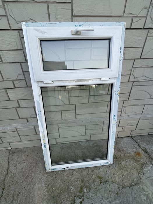 Окно пластиковое