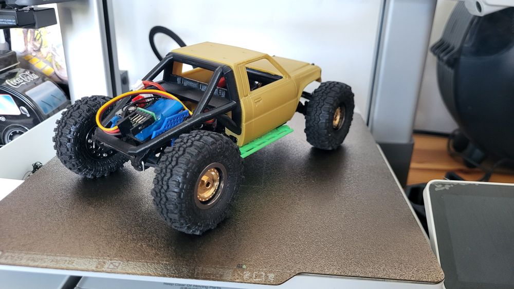 Scocca Rigida INJORA IR60-24 Per RC Crawler Axial SCX24 - 1/24 Verde Con Portaletto