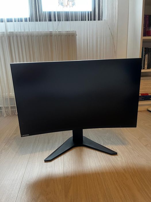 Vând monitor si volan,pedale,schimbator,joc! Se pot vinde si separat!