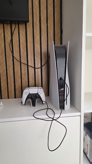Продам playstation 5 ( ps5)