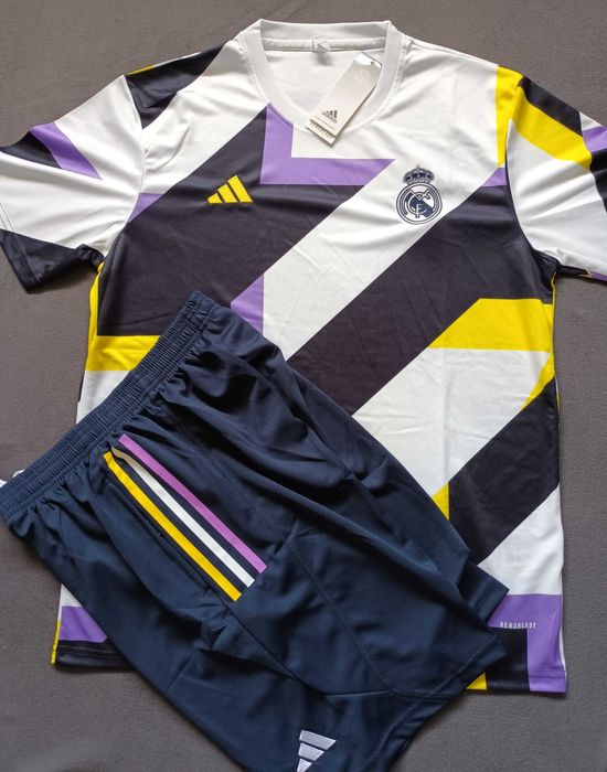 Футболен тренировъчен екип на Реал Мадрид от Адидас