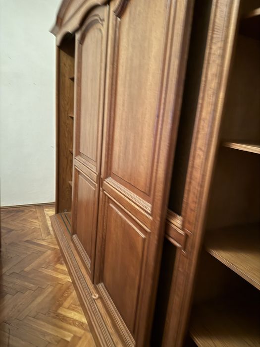 Mobila dormitor lemn masiv, ca nou ( comoda cadou)